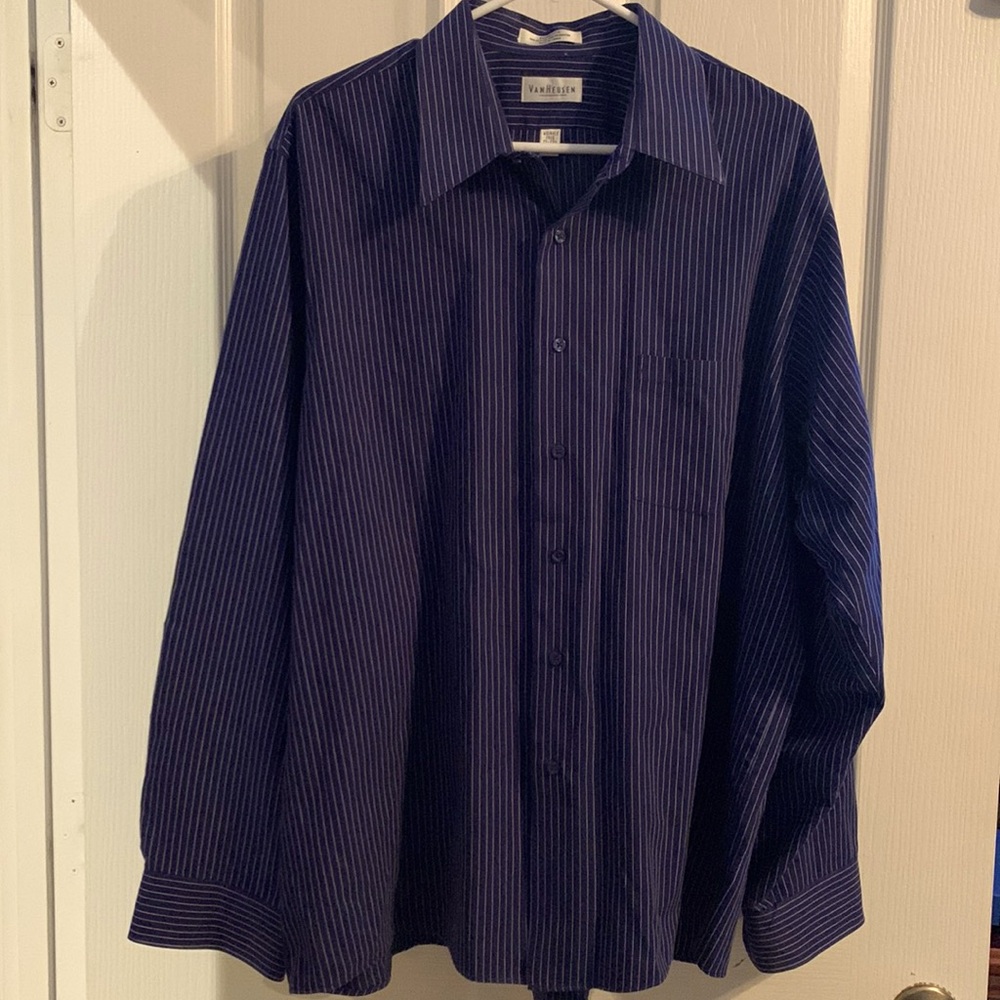 Van Heusen Dark Blue with Thin Light Gray Strips Dress Shirt Men’s Size XL